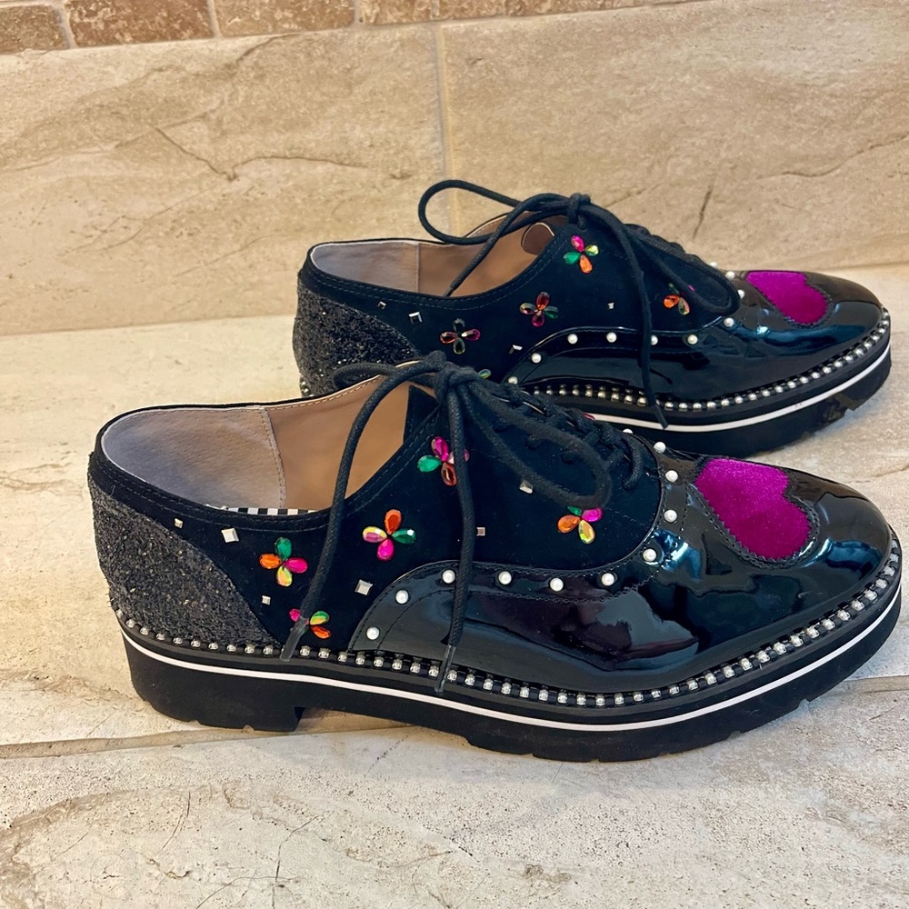 New!! Happy Betsy Johnson Oxfords!!!!  These shoes are jyst soooo happy ❤️🖤